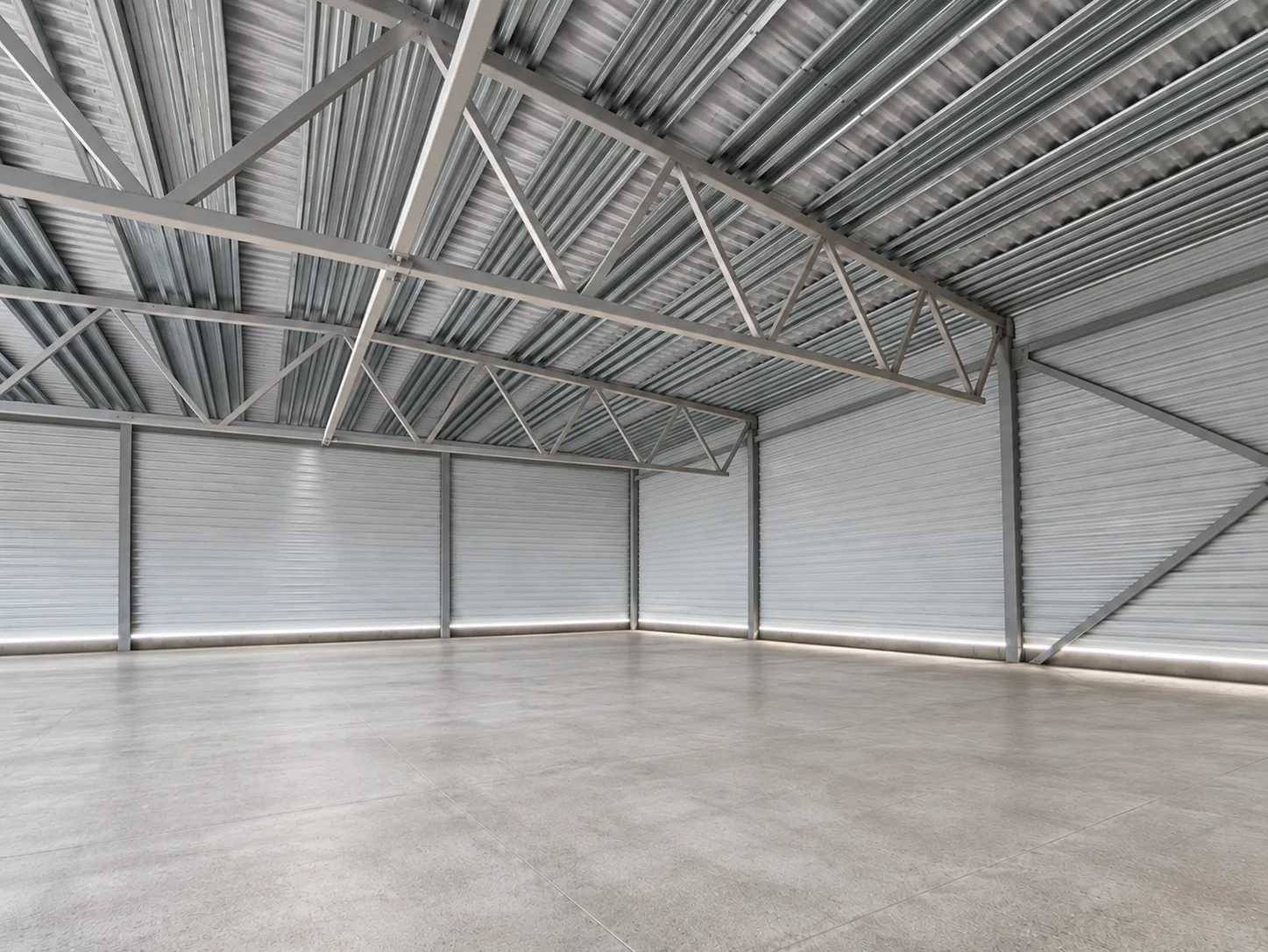 Открытая площадь пола внутри склада 500 м²
